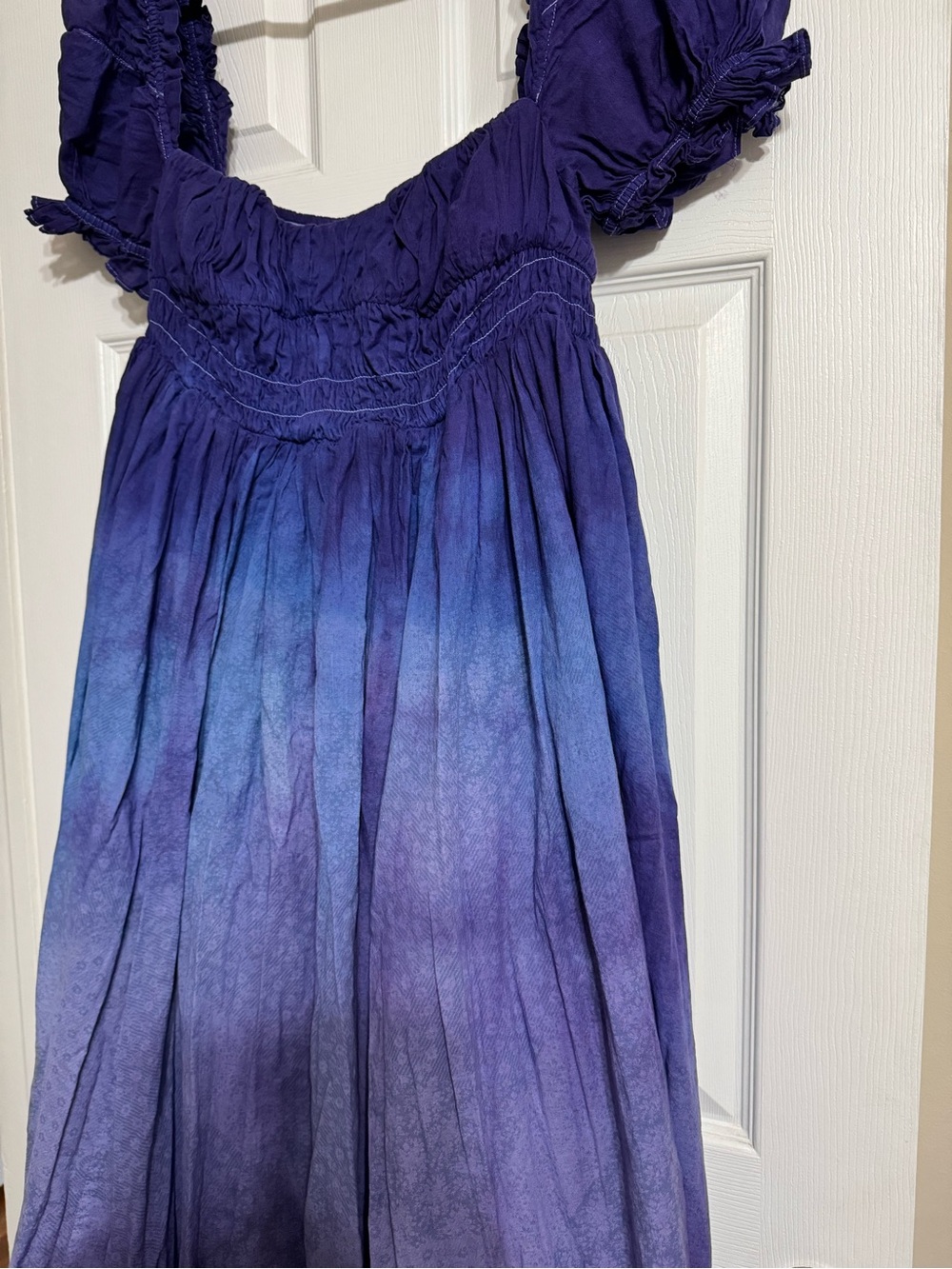 Selkie hand-dyed Renfaire Gown - Picture 2 of 3